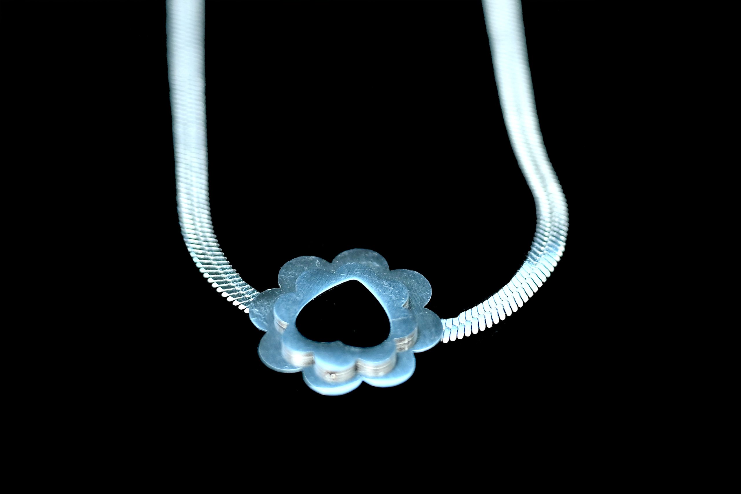 midnight-bloom-necklace-silver