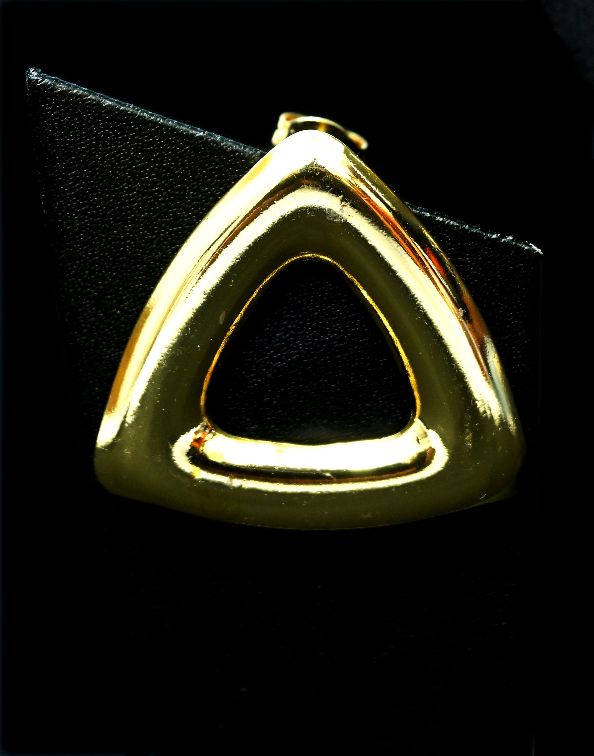 golden-tria-statement-necklace