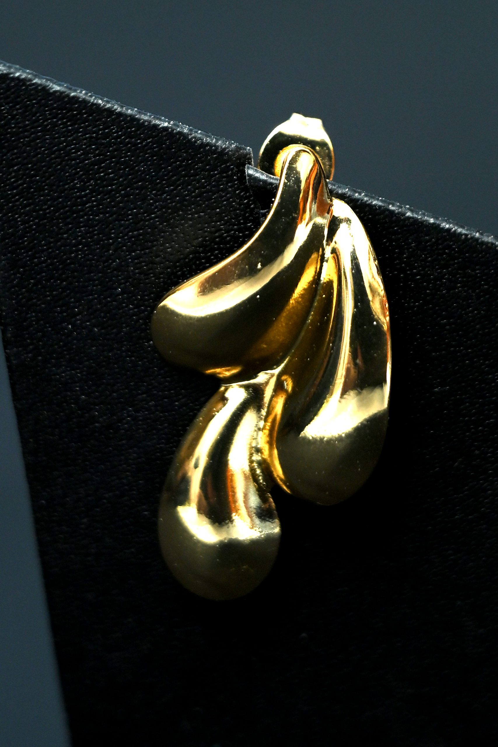 golden-leaf-glow-necklace-set