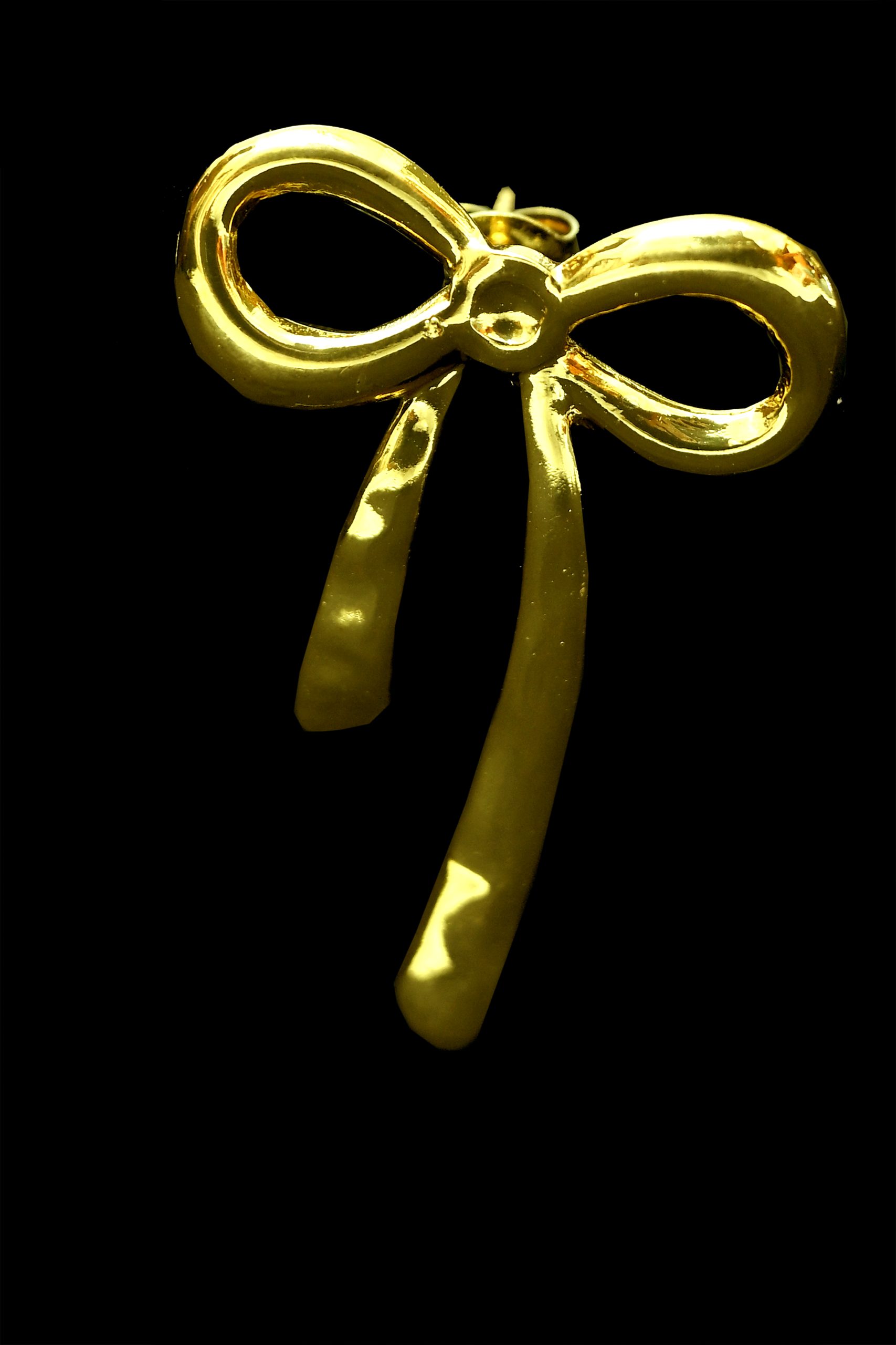 golden-ribbon-charm-necklace