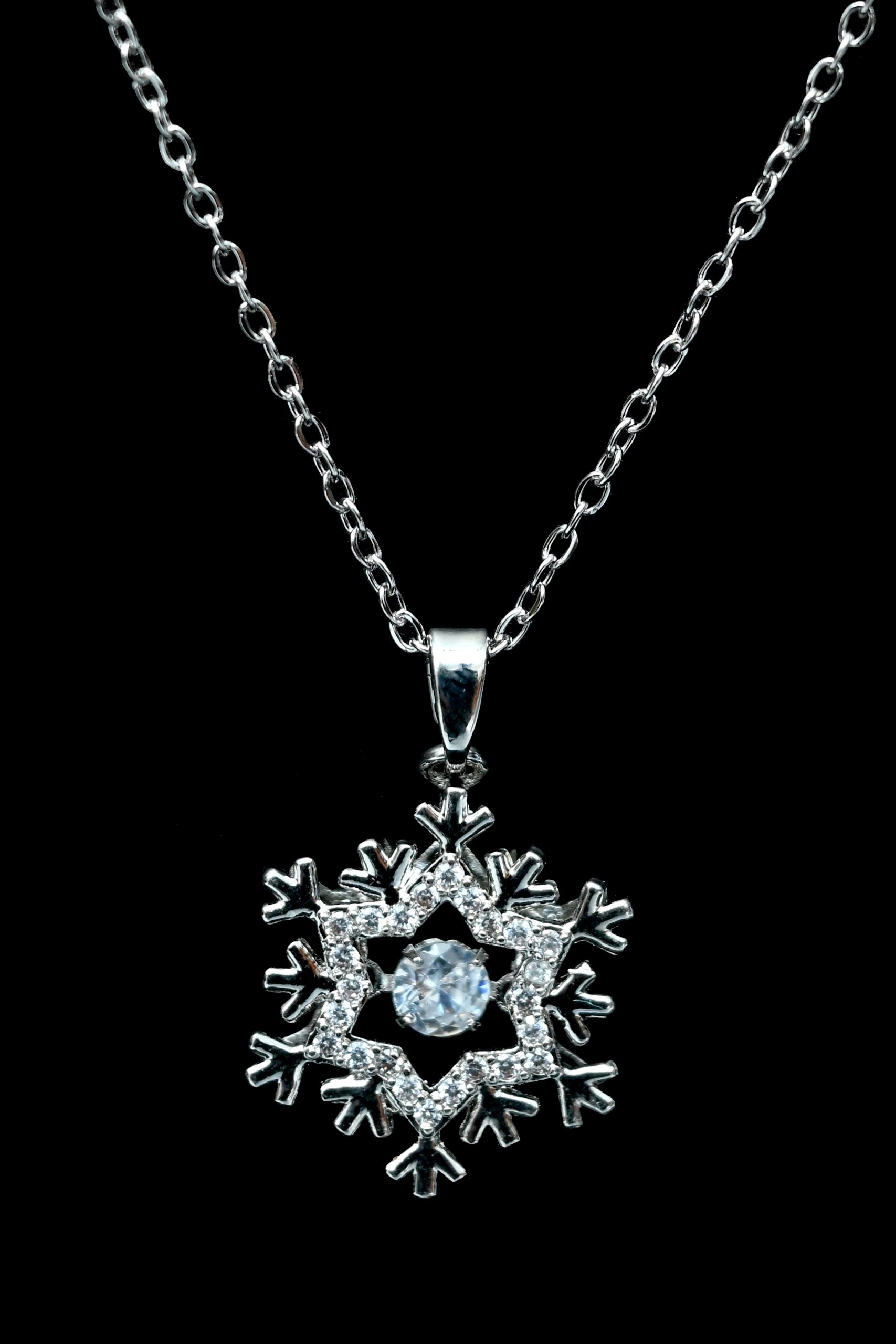 silver-heart-whisper-necklace