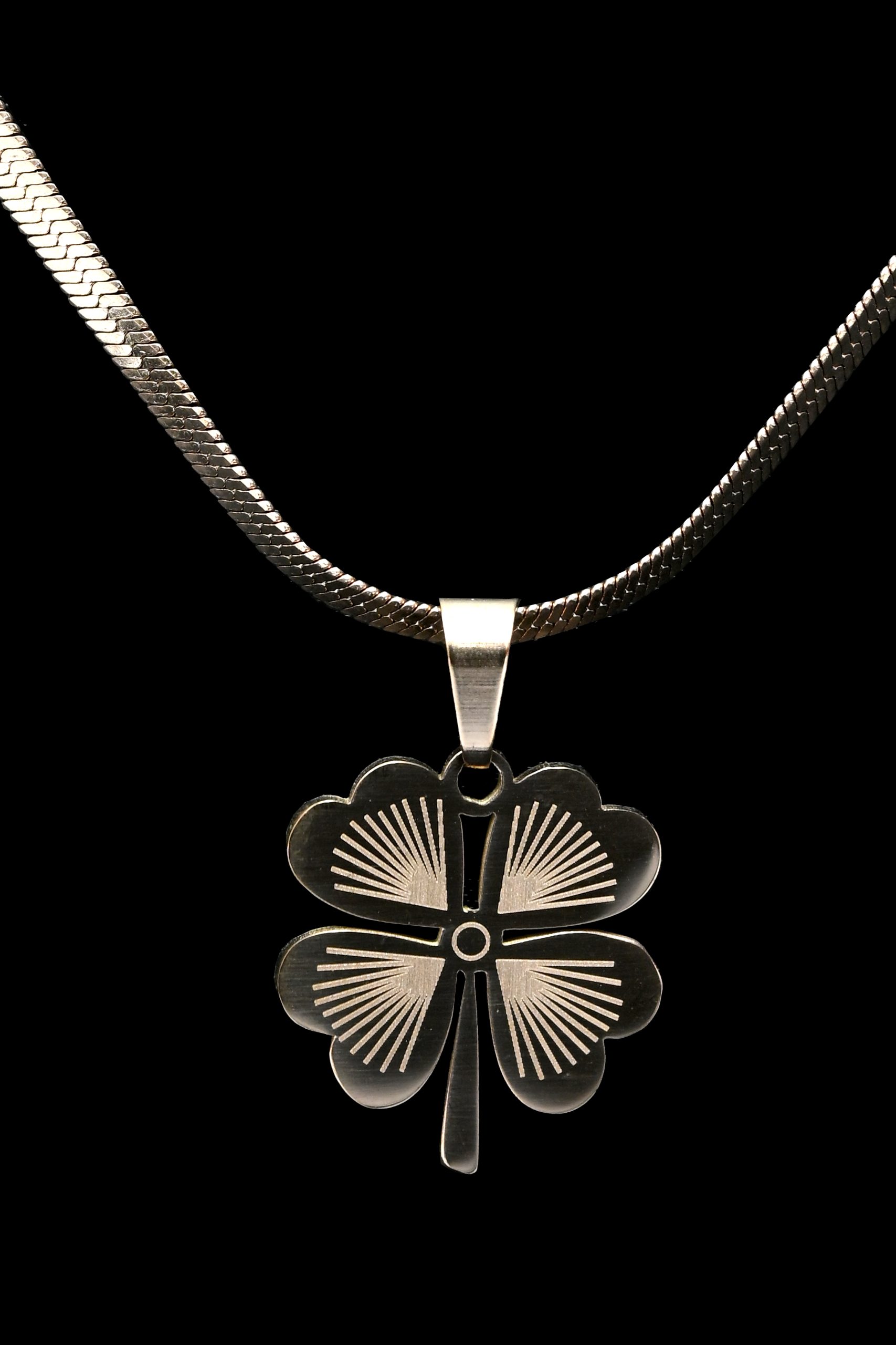 rose-clover-locket-necklace