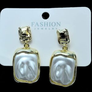 Golden Pearl Frame Stud