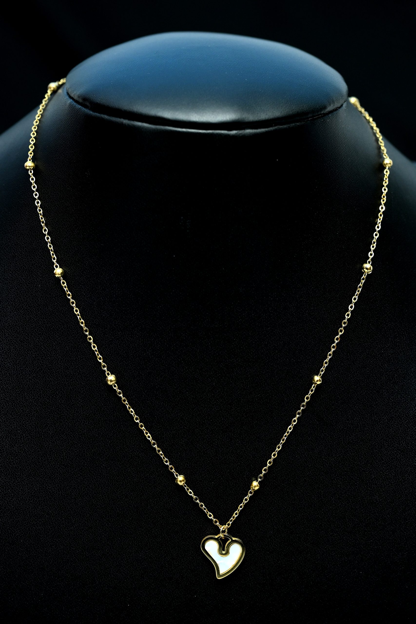 beaded-heart-necklace