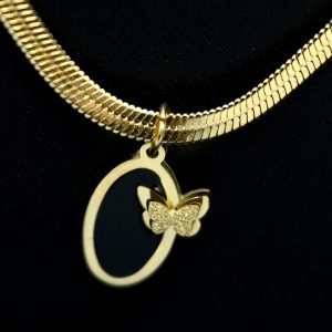 black-bloom-pendant-necklace