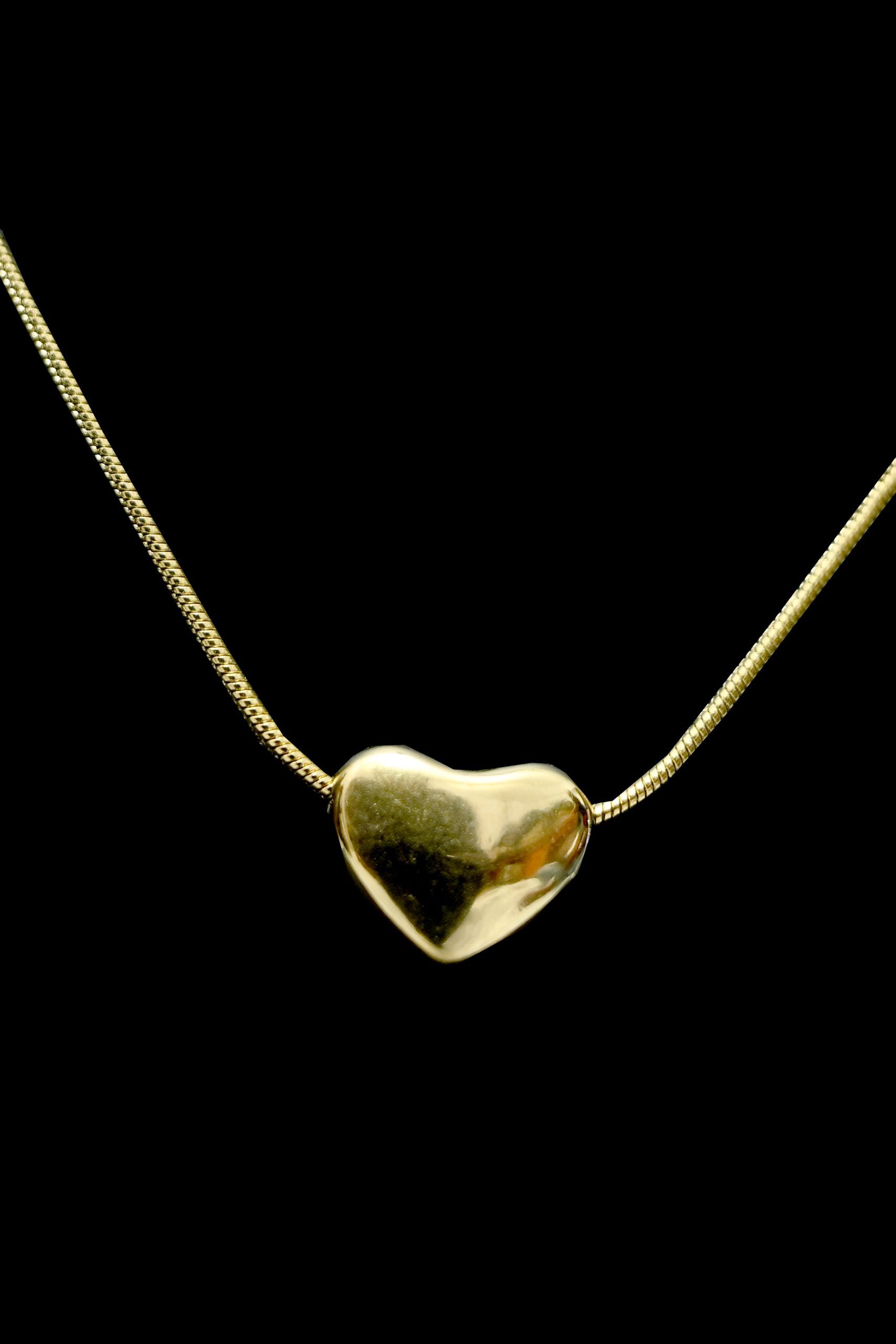 golden-heart-glide-necklace