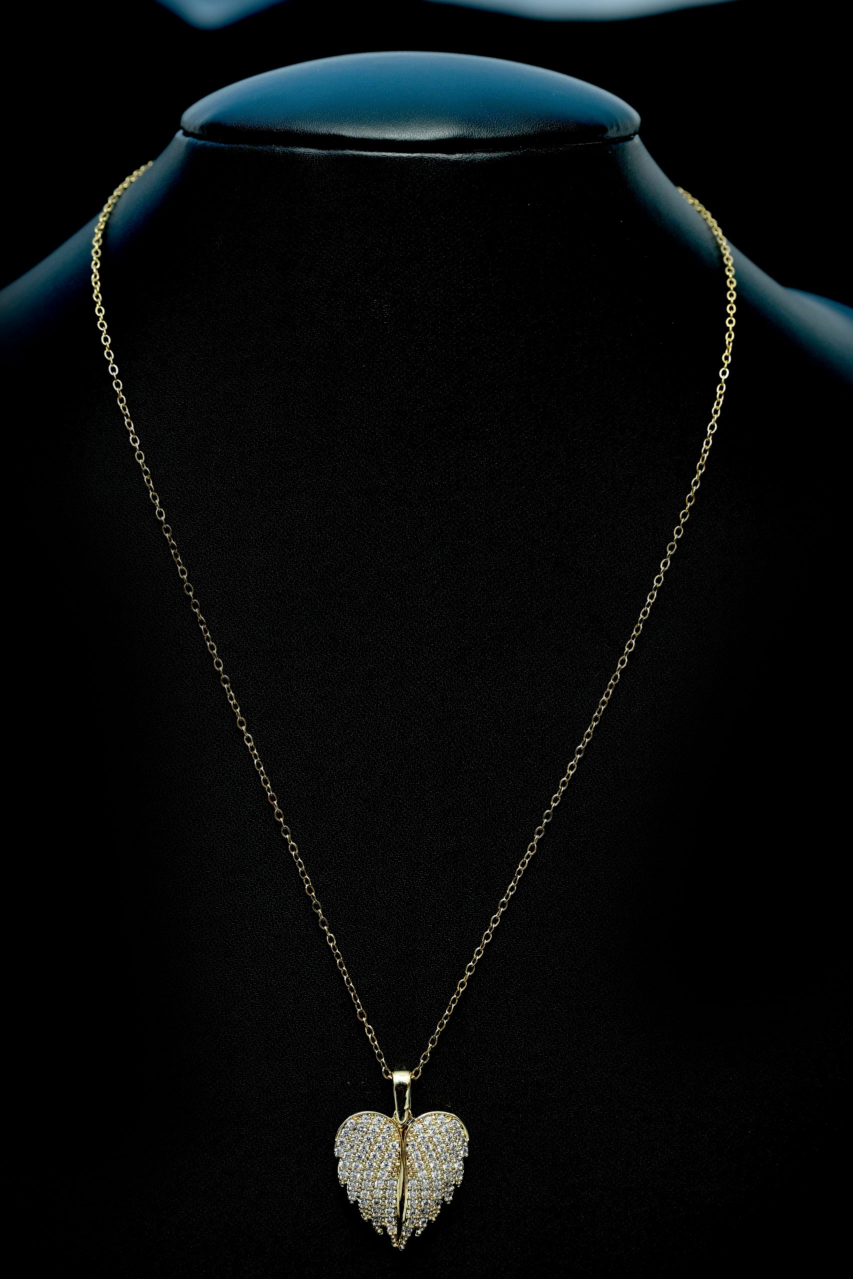sparkling-leaf-heart-necklace
