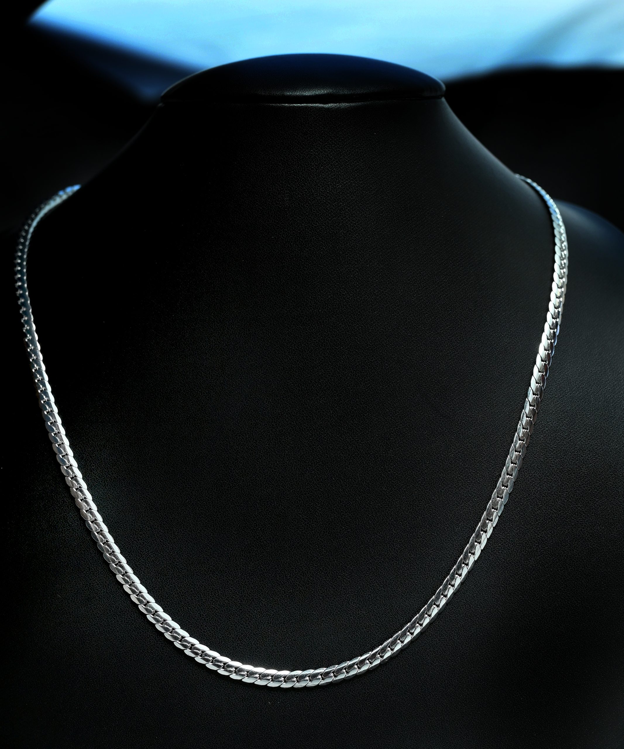 classic-silver-crub-chain