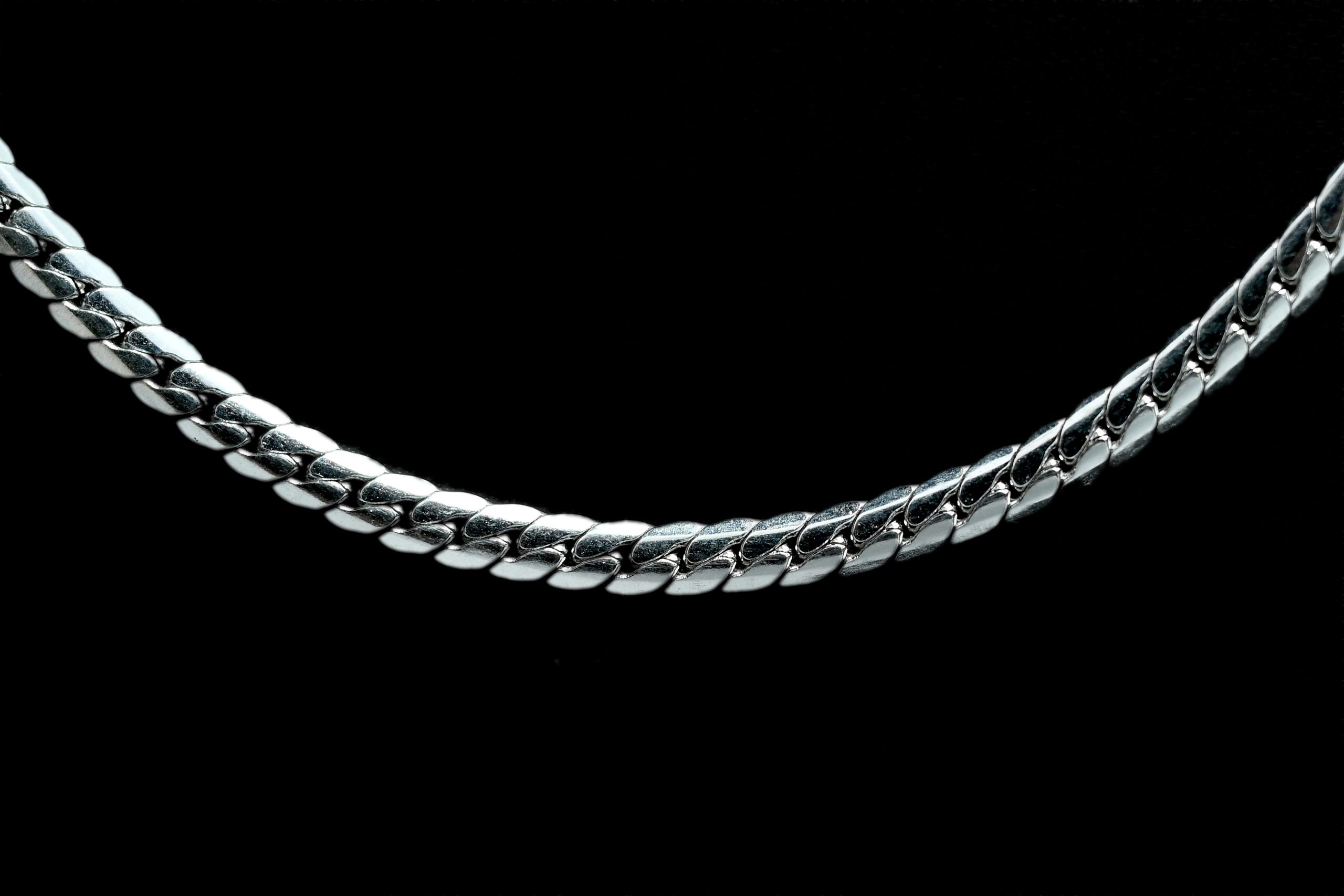 classic-silver-crub-chain