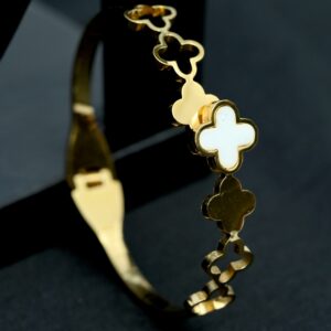 divine-clover-bracelet