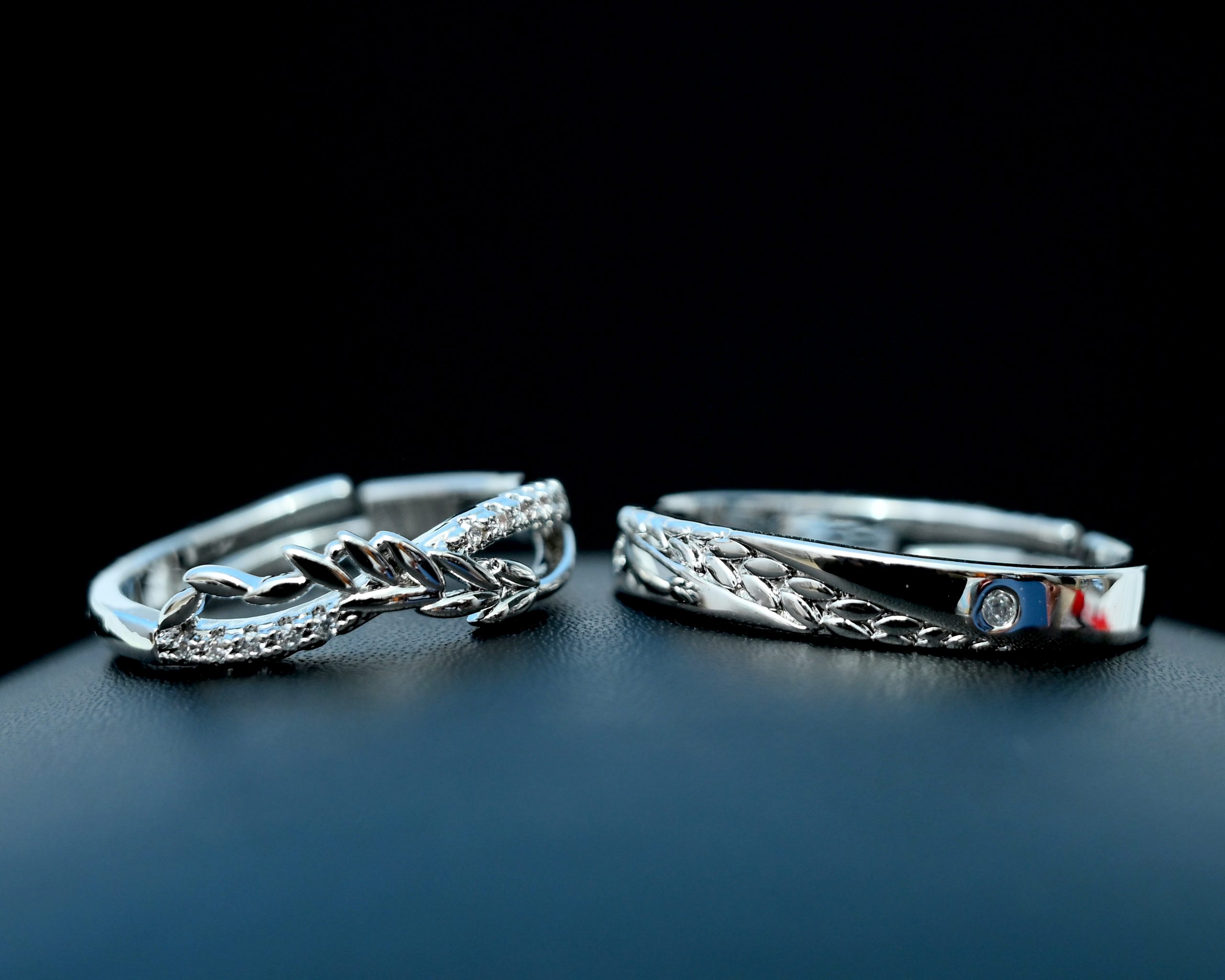 leafs-love-couple-ring