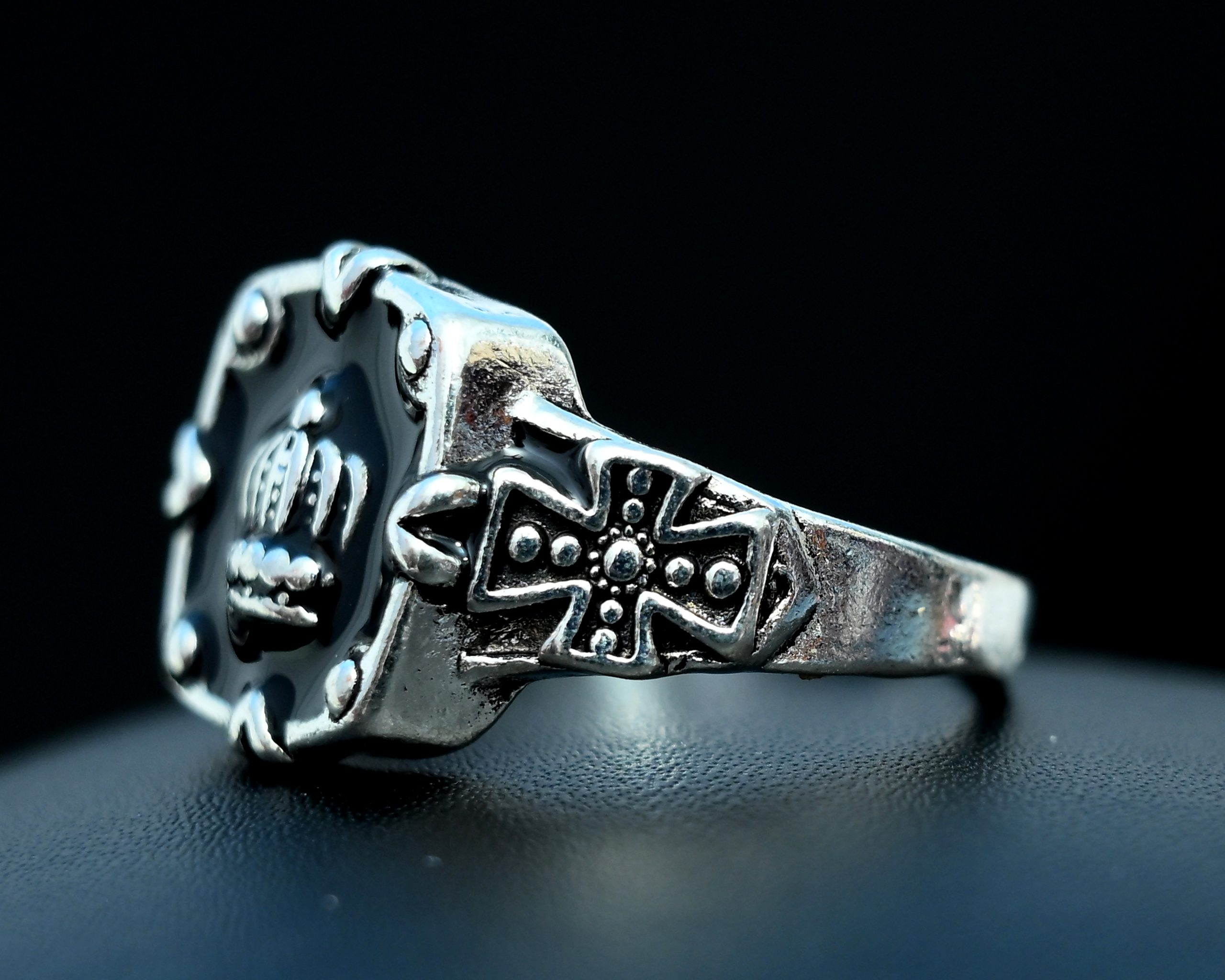 crown-king-couple-ring