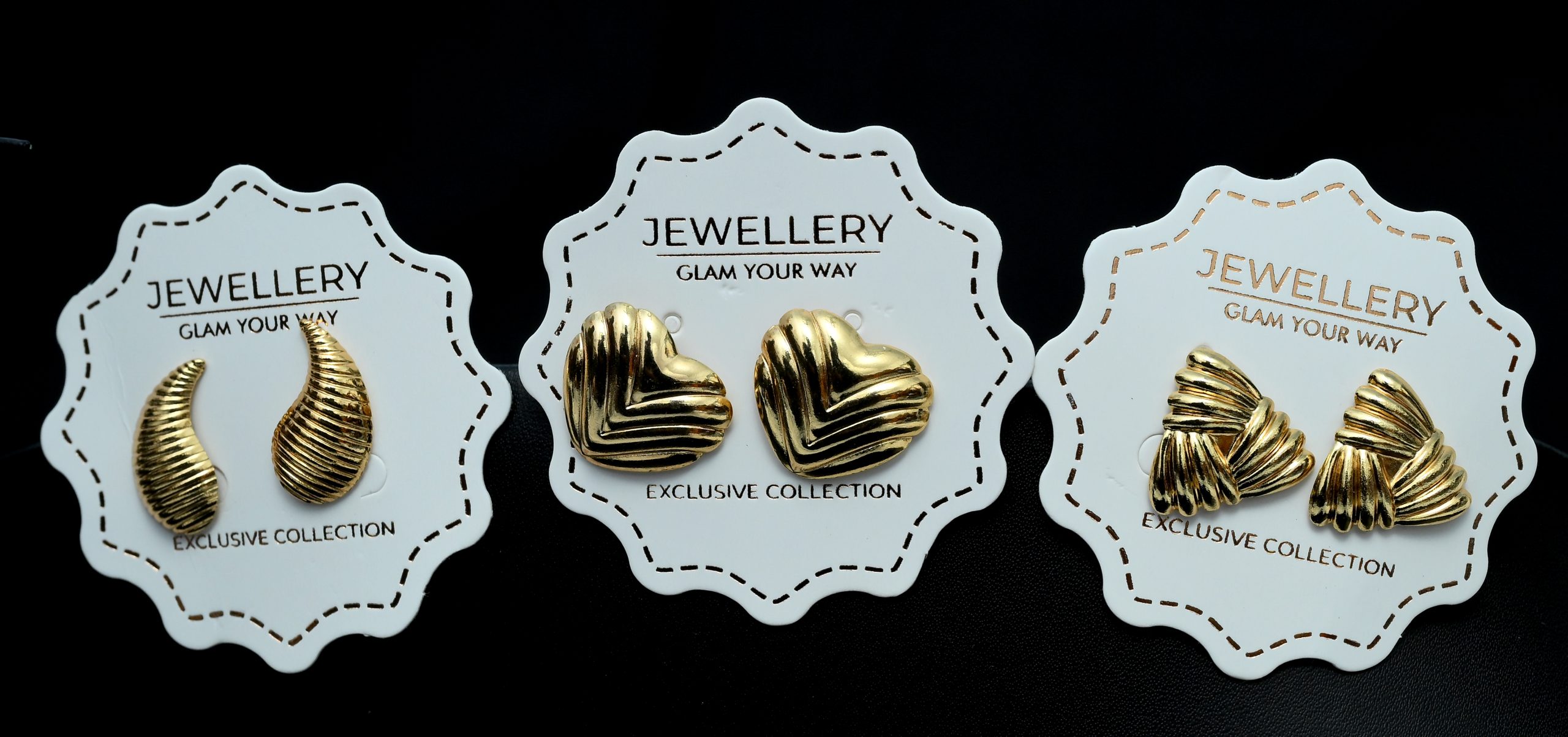 golden-wave-heart-stud