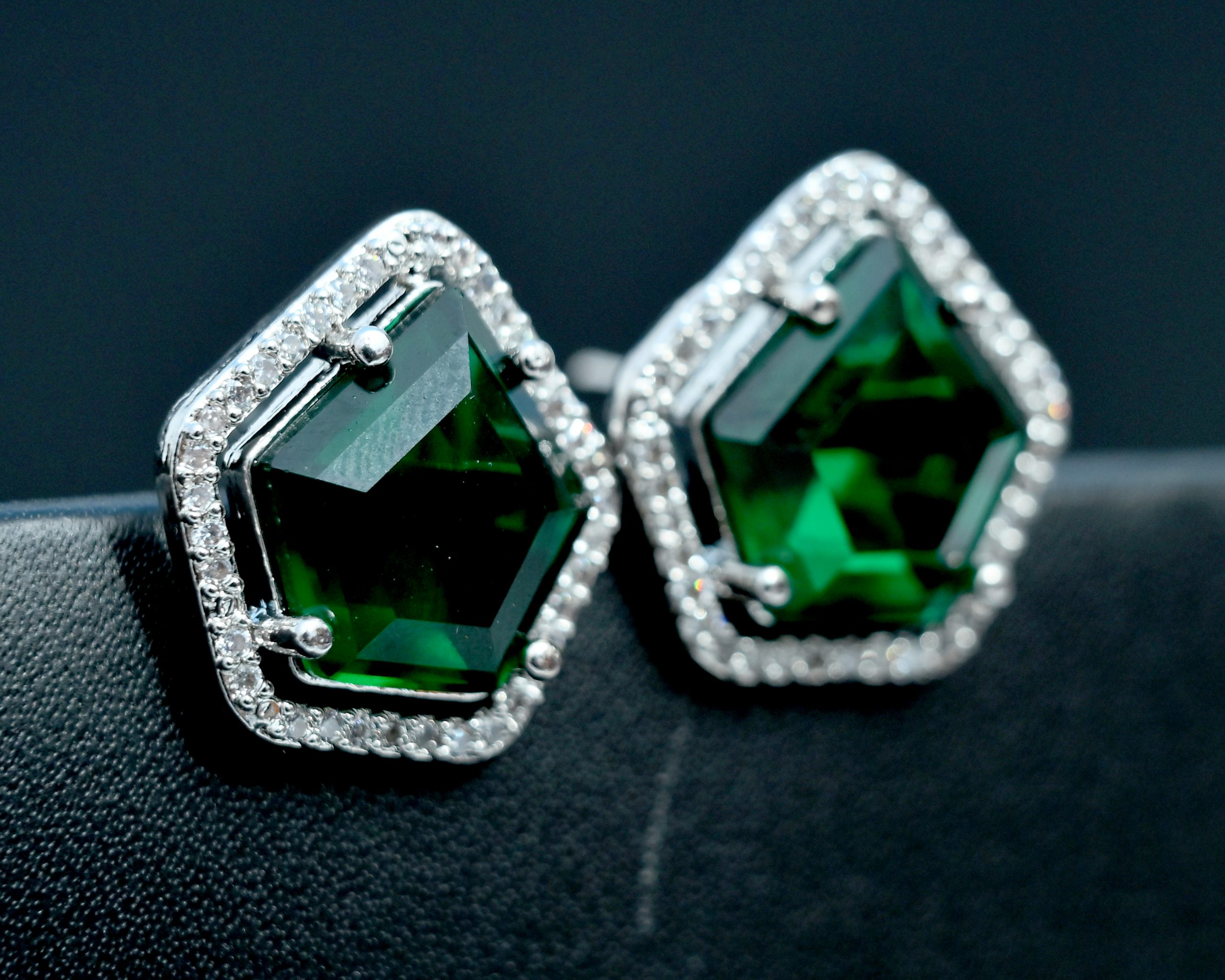 emeral-diamond-stud