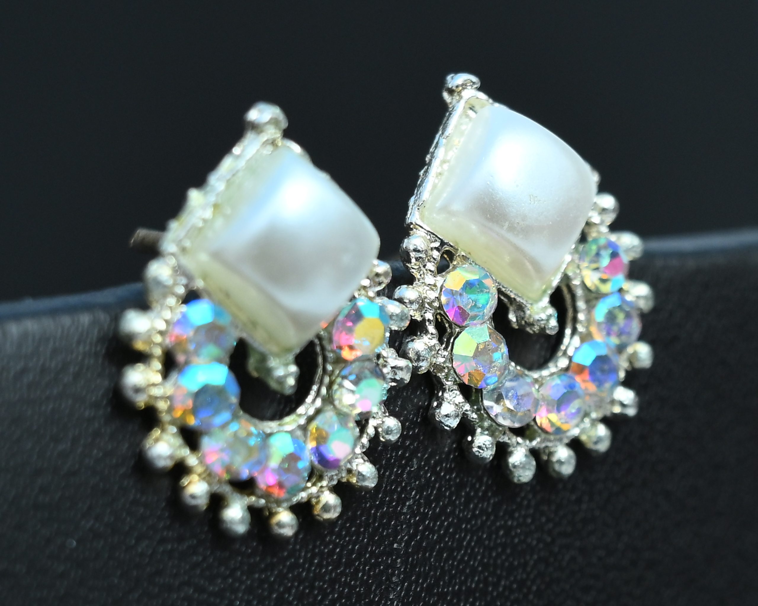 pearl-stone-stud